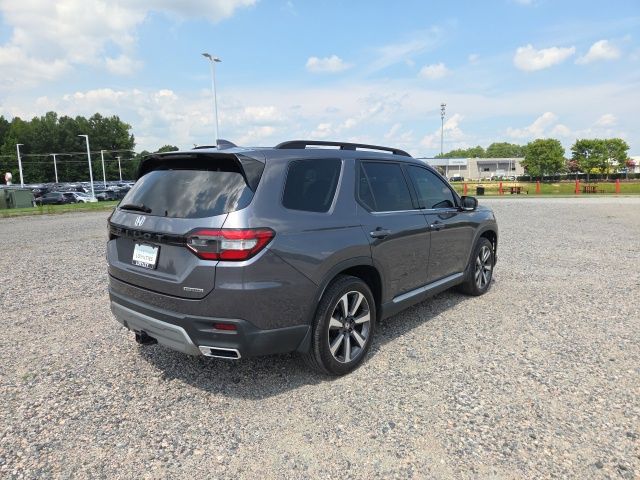 Used 2025 Honda Pilot SUV