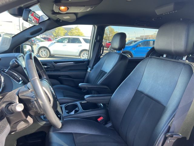 2019 Dodge Grand Caravan SXT 12