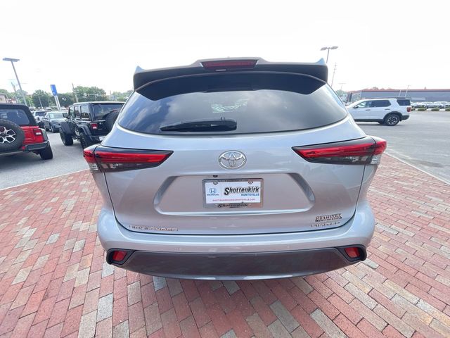 Used 2021 Toyota Highlander SUV