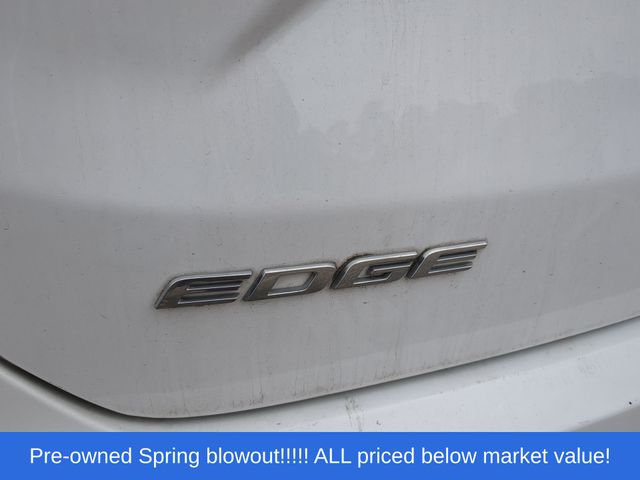 Used 2020 White Ford SEL image 9