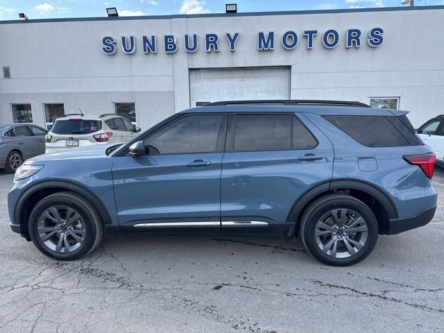 2025 Ford Explorer Active AWD