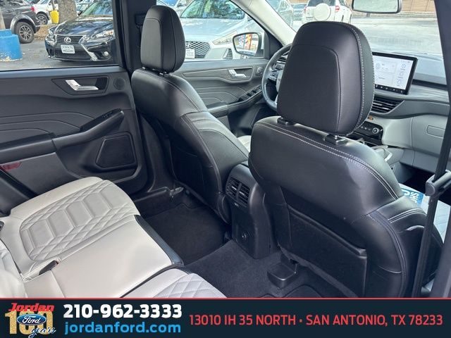 Used Car 2023 Ford Escape  Platinum For Sale Under $30,000 In San Antonio, Texas