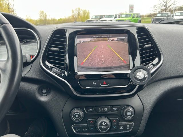 2019 Granite Crystal Metallic Clearcoat Jeep Cherokee Limited 4X4 SUV