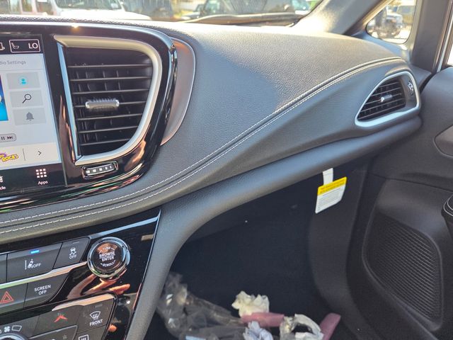 New 2026 White Chrysler Select image 26