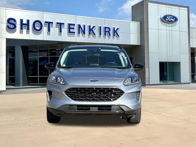 Certified Used 2022 Blue Ford SE image 2