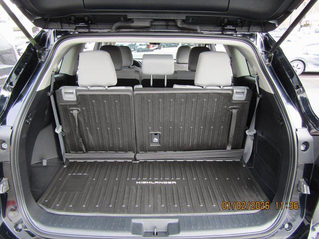 used 2022 Toyota Highlander car, priced at $21,999