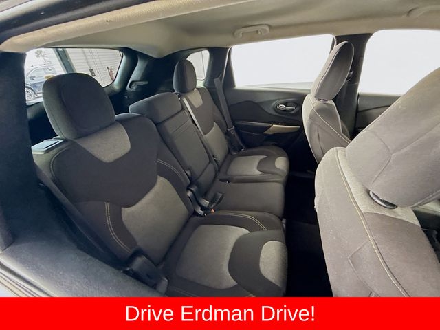 Used 2018 Jeep Cherokee SUV