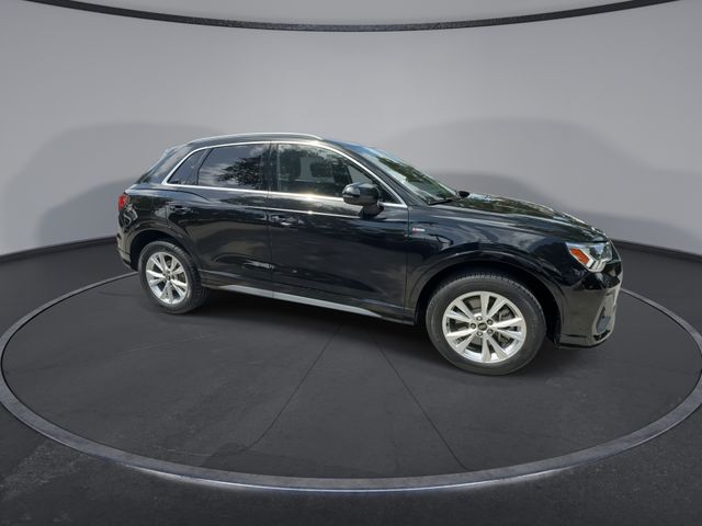 2025 Audi Q3 - $27,277
