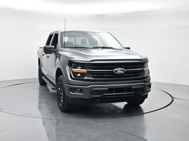 New 2026 Gray Ford XLT image 4