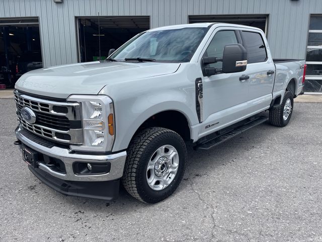 2025 Ford F-350SD XLT - Avalanche exterior view 3