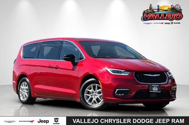 Red Hot Pearlcoat 2025 Chrysler Pacifica Select FWD Minivan Front-Wheel Drive 9-Speed Automatic