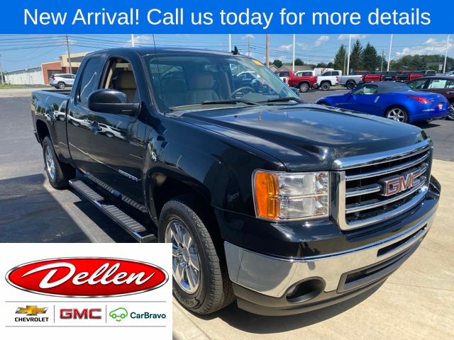 Onyx Black 2013 GMC Sierra 1500 Pickup Truck 4X2 6-Speed Automatic