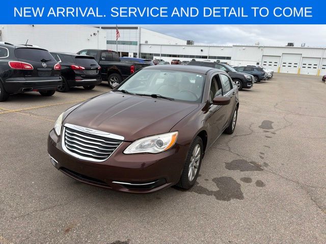  2012 Chrysler 200 Touring Sedan FWD   