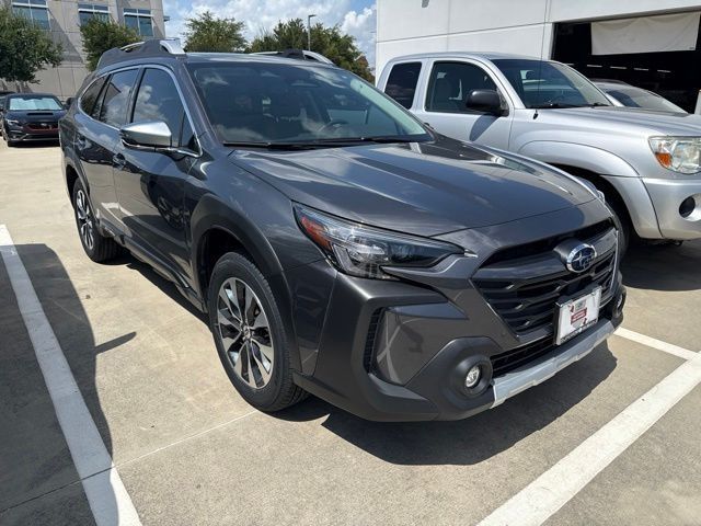 Magnetite Gray Metallic/Crystal Black Silica 2025 Subaru Outback SUV / Crossover All-Wheel Drive Continuously Variable Transmission