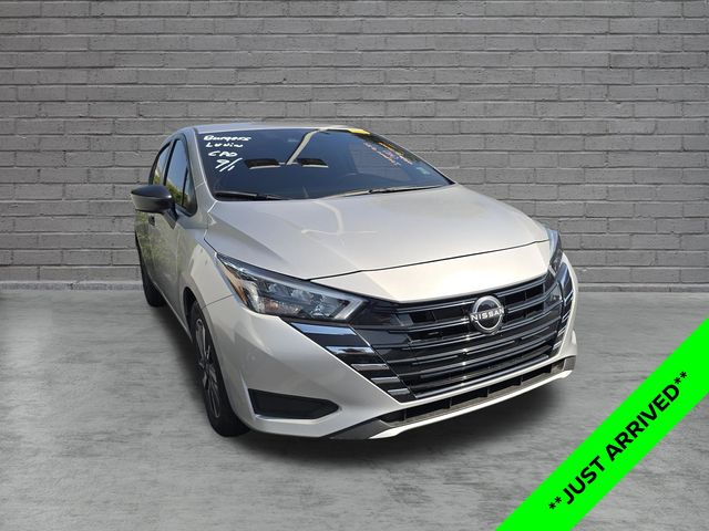 Brilliant Silver Metallic 2025 Nissan Versa Sedan Front-Wheel Drive Continuously Variable Transmission