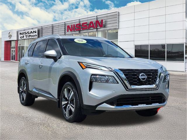 2023 Nissan Rogue Platinum's photo