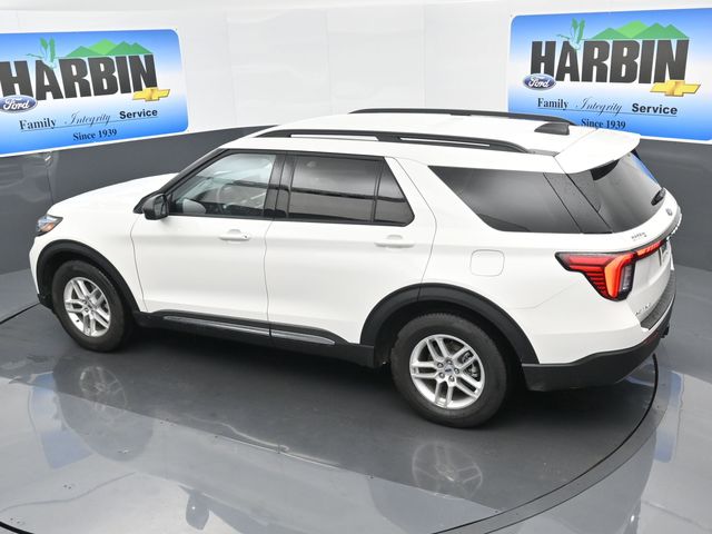2025 Ford Explorer Active photo