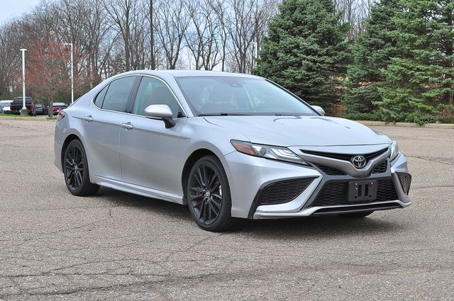 Celestial Silver Metallic 2024 Toyota Camry XSE FWD Sedan Front-Wheel Drive 8-Speed Automatic