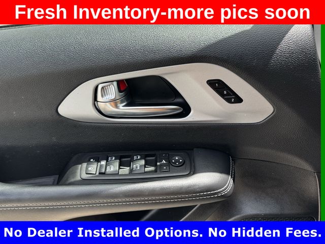 2025 Chrysler Pacifica Limited White at Big Star Chrysler Jeep Dodge Ram 