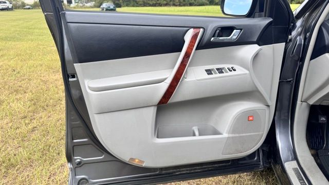 used 2012 Toyota Highlander car, priced at $5,000