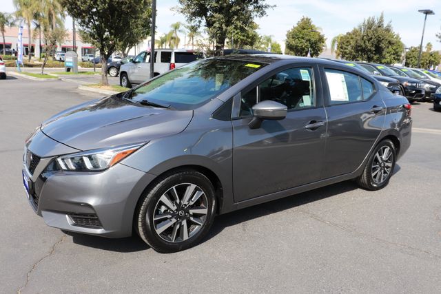 2021 Nissan Versa 1.6 SV 3