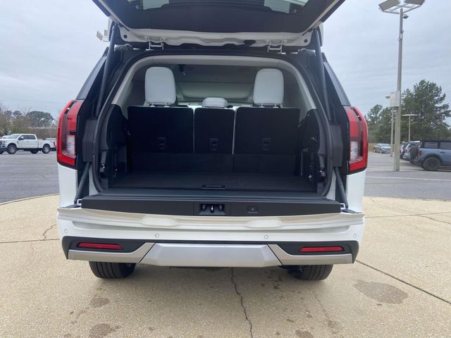 New 2025 White Ford Platinum image 8