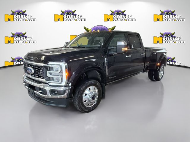 Black 2023 Ford F-450 Super Duty King Ranch Crew Cab LB DRW 4WD Pickup Truck Four-Wheel Drive Automatic