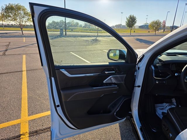 2026 GMC Acadia Denali Ultimate AWD