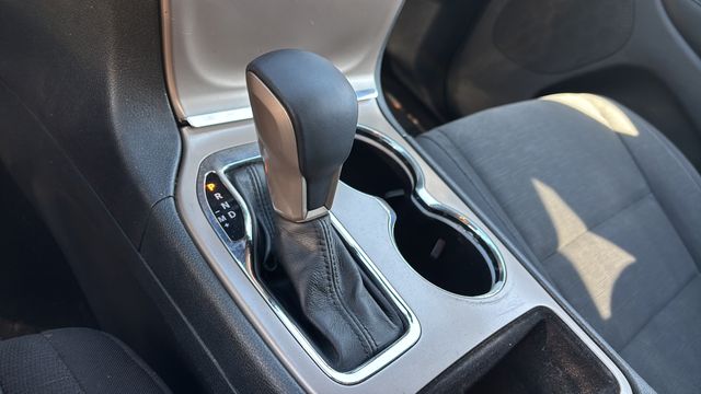 Used 2016 Silver Jeep Laredo image 29