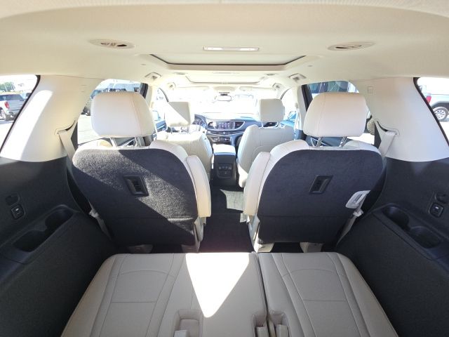 2022 Buick Enclave Essence:C02611