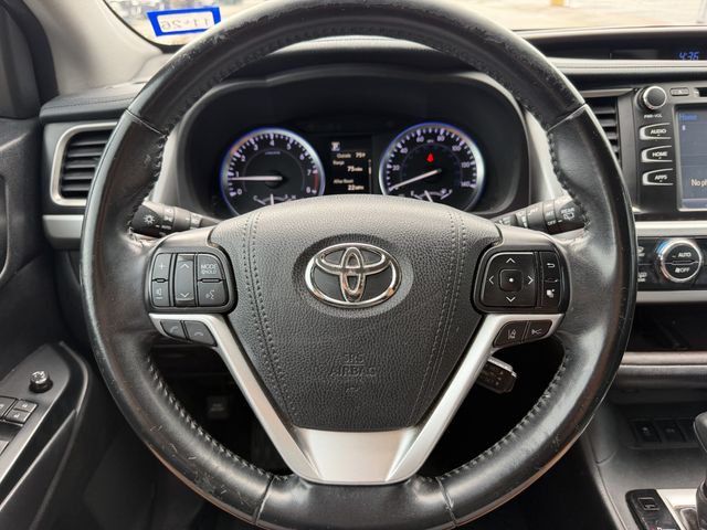 2017 Toyota Highlander XLE Gray at Autostrade