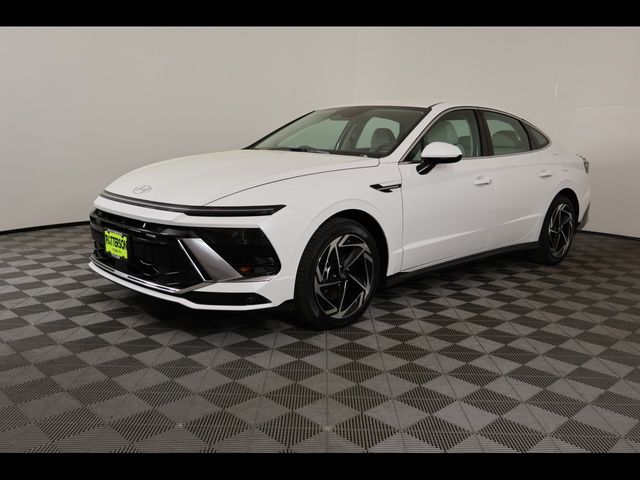 2026 Hyundai Sonata SEL AWD's photo