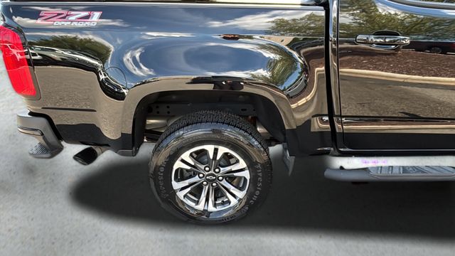 Used 2022 Black Chevrolet Z71 image 35