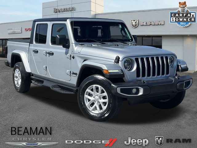 Silver Zynith Clearcoat 2023 Jeep Gladiator Pickup Truck Four-Wheel Drive 8-Speed Automatic