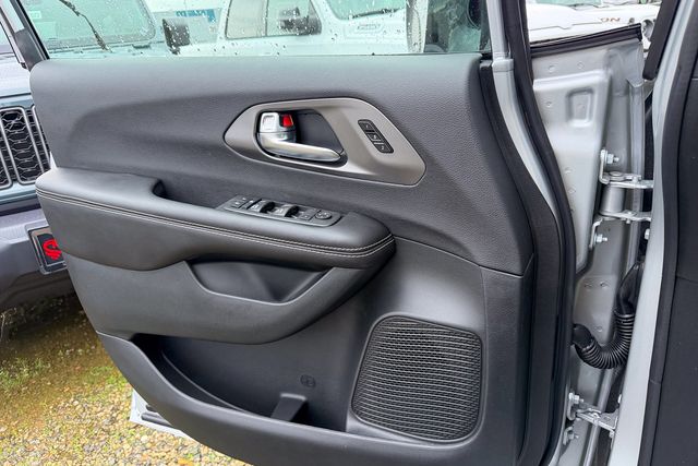 new 2026 Chrysler Pacifica car, priced at $47,675