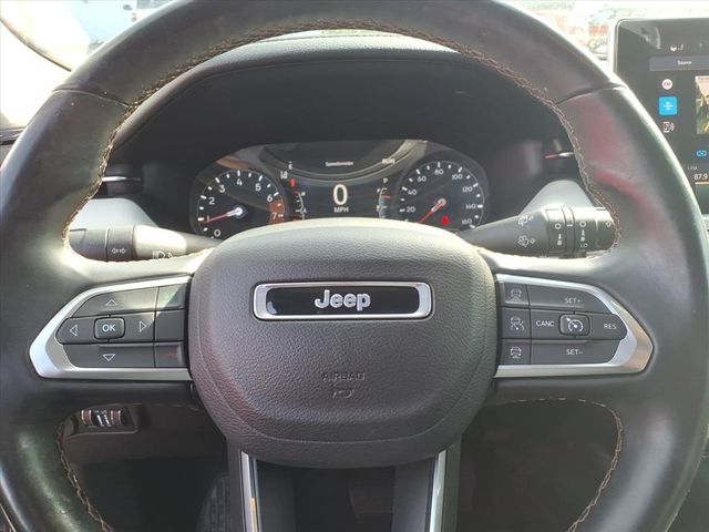Used 2022 Silver Jeep Limited image 24