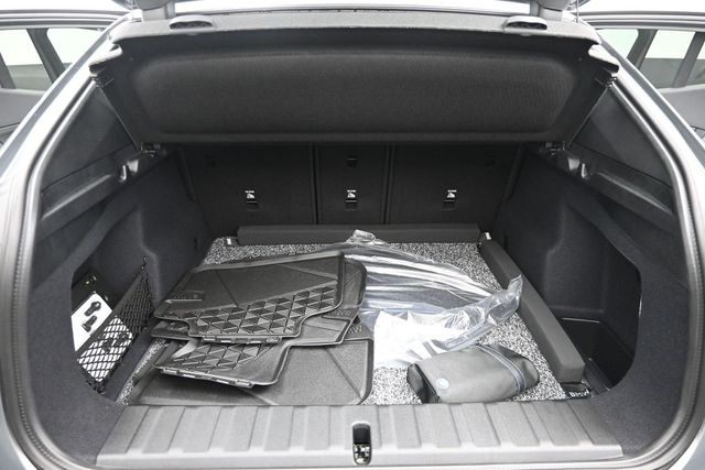 New 2026 Gray BMW xDrive28i image 18