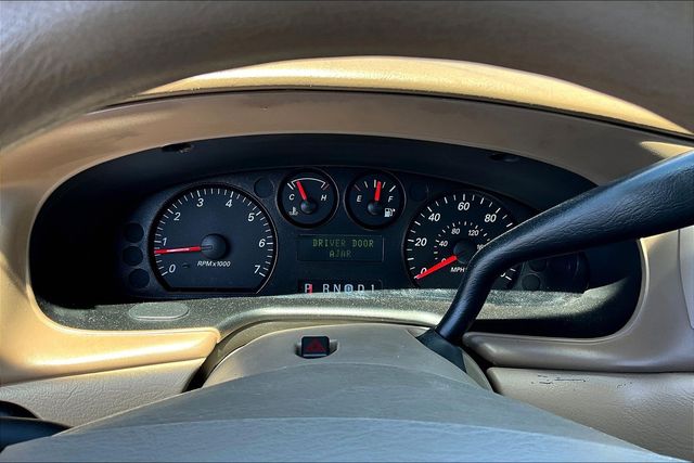 Used 2005 Ford Taurus SE 4D Sedan