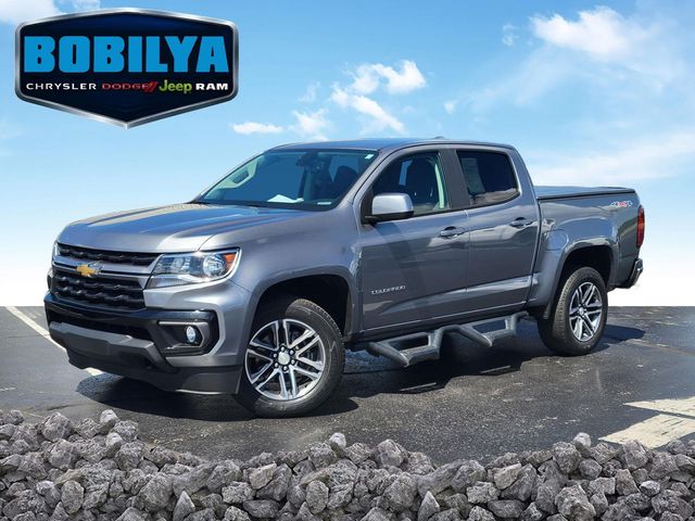 Gray (Satin Steel Metallic) 2021 Chevrolet Colorado LT Crew Cab 4WD Pickup Truck Four-Wheel Drive 8-Speed Automatic