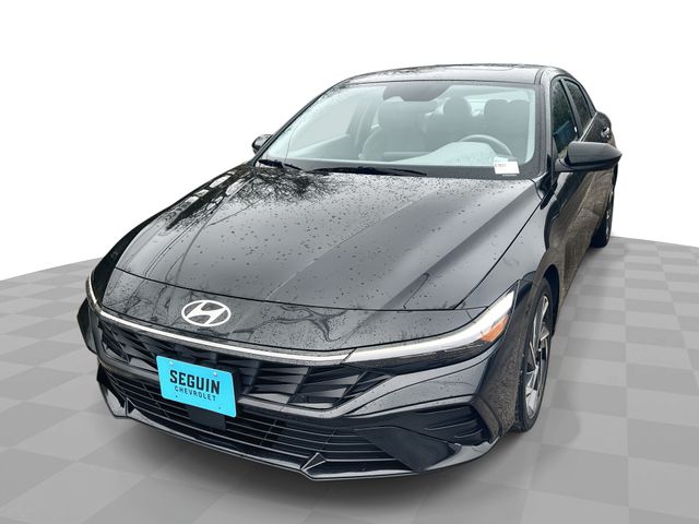 2025 Hyundai Elantra SEL Convenience FWD