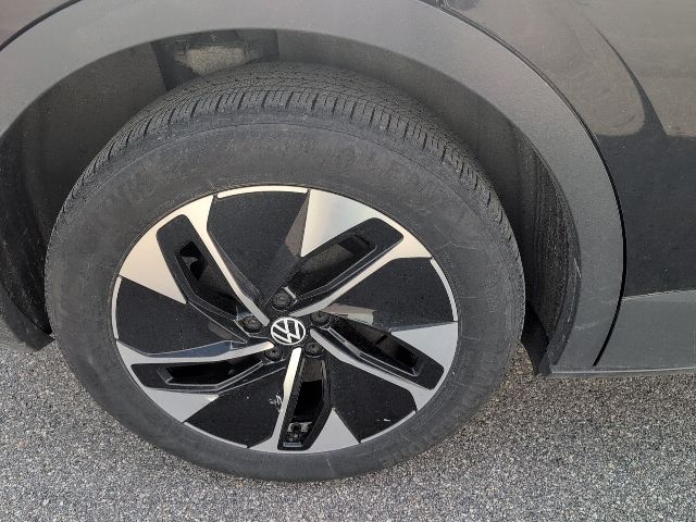 2022 Volkswagen ID.4 Pro Black at Sutliff Volkswagen