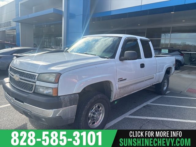 2005 Chevrolet Silverado 2500HD LS Extended Cab 4WD