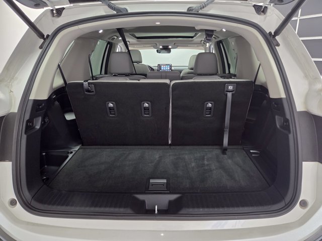 Used 2025 Honda Pilot SUV