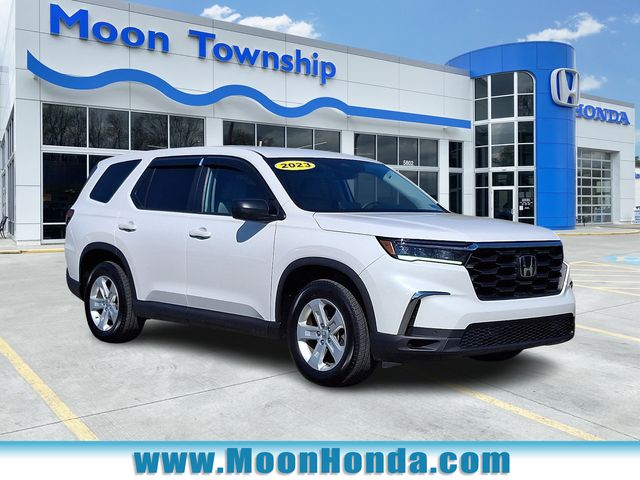 Platinum White Pearl 2023 Honda Pilot LX AWD SUV / Crossover All-Wheel Drive Automatic