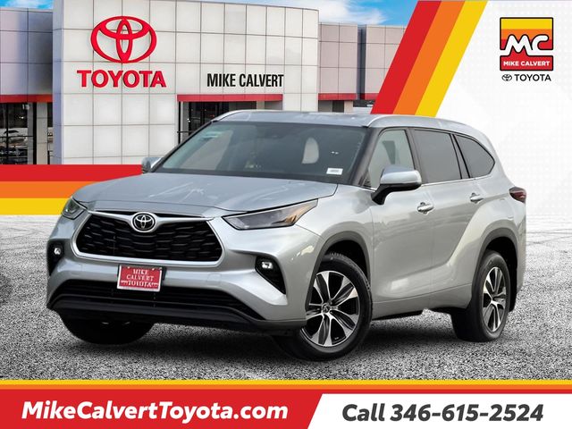 Celestial Silver Metallic 2024 Toyota Highlander SUV / Crossover All-Wheel Drive 8-Speed Automatic