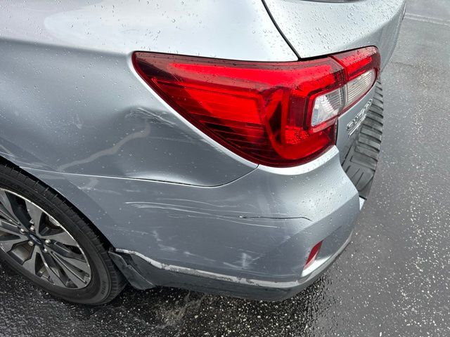 Used 2016 Silver Subaru 2.5i image 6