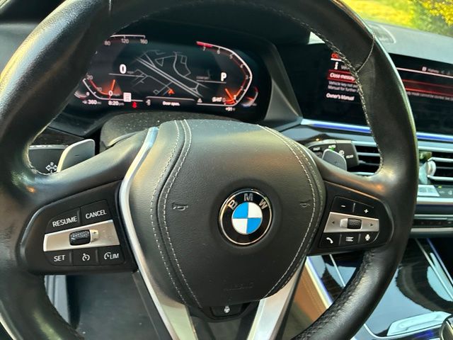 Used 2020 White BMW xDrive40i image 17