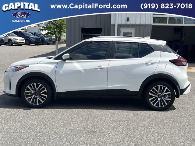 Used 2024 White Nissan SV image 10