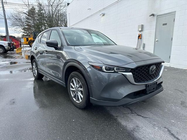 2022 Mazda CX-5 S Preferred package
