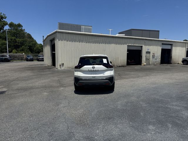 Used 2023 White Nissan SV image 6